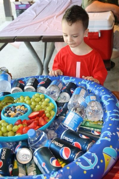 Turn A Kiddie Pool Into A Drink Station